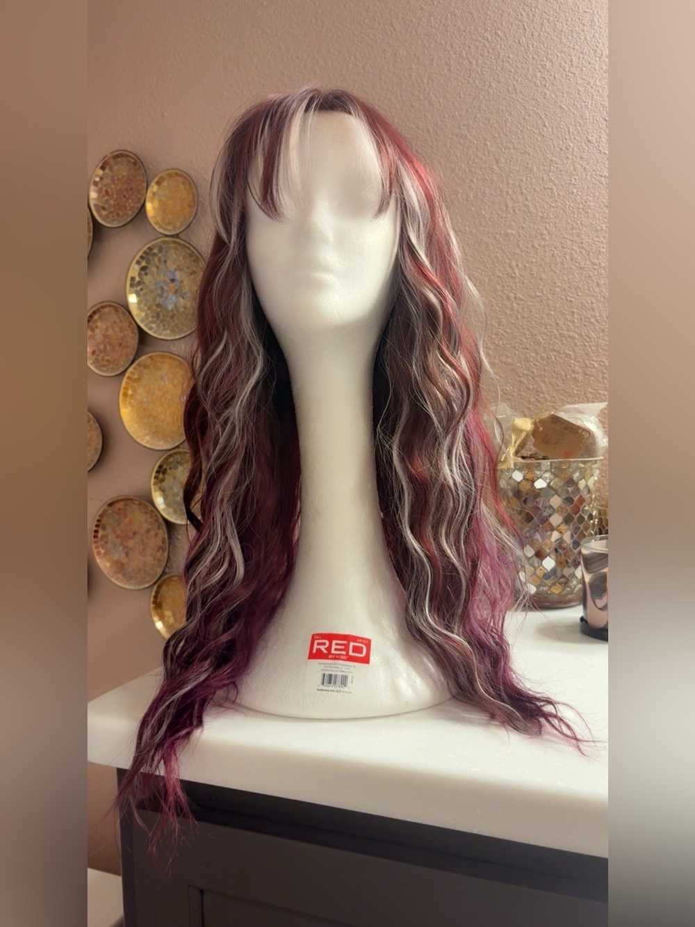 CSC Zoey Rebel Ruby - Picture 2 of 4